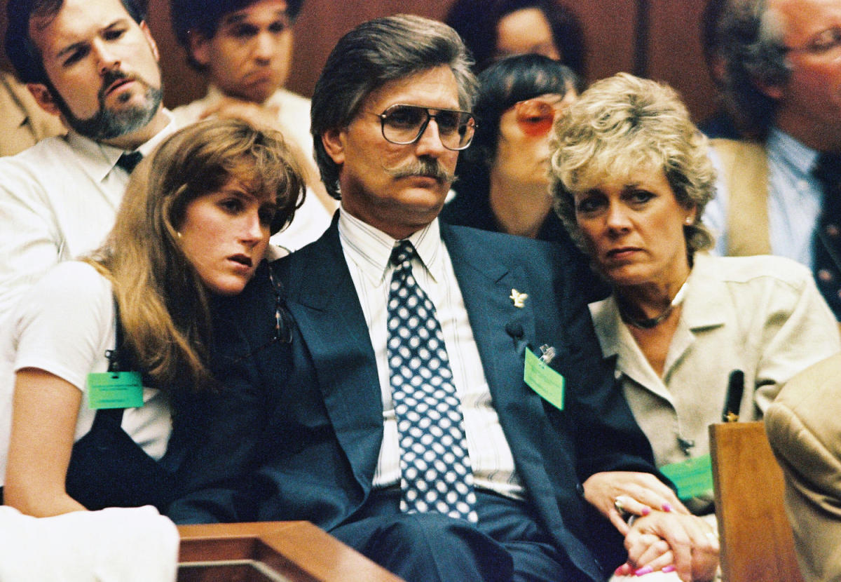 OJ Simpson\'s Death Renews Focus on the \'Trial of the Century\' Characters