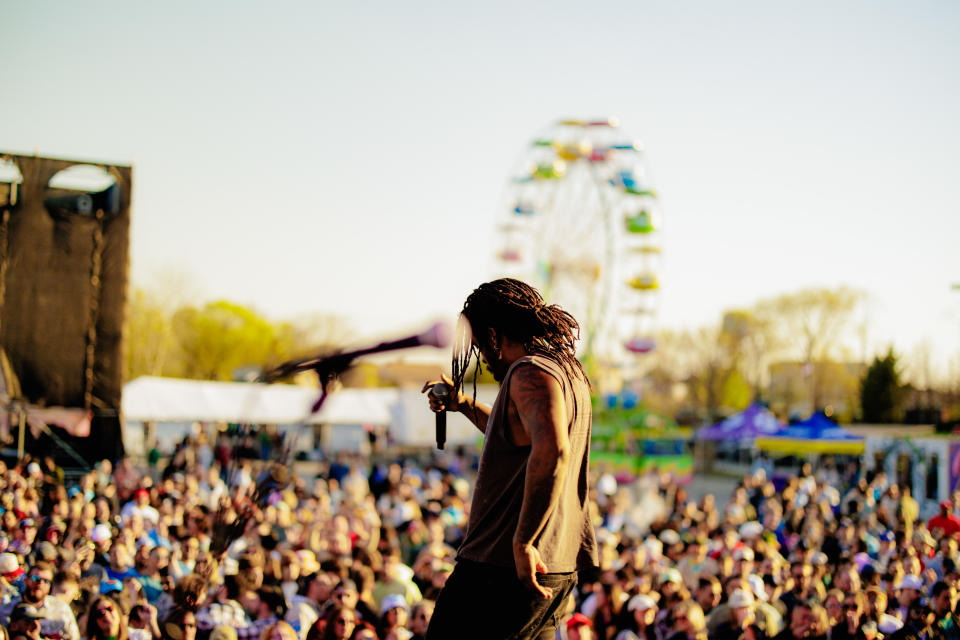 In New York, Blue Point Brewing celebrated the 4th annual Shakedown on Main Street 420 Festival bigger than ever with live music from legendary artists including Shaggy, Bryce Vine, B.o.B., Shwayze and more.