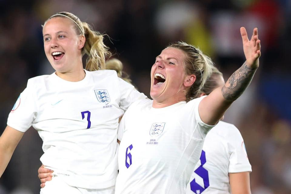 Beth Mead and Millie Bright. (Getty Images)