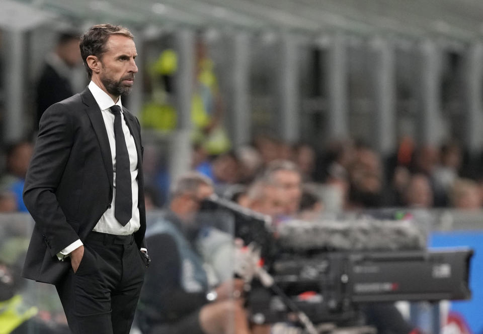 ARCHIVO - El técnico de Inglaterra Gareth Southgate durante el partido de la Liga de las Naciones contra Italia en Milán, el 23 de septiembre de 2022. (AP Foto/Antonio Calanni)