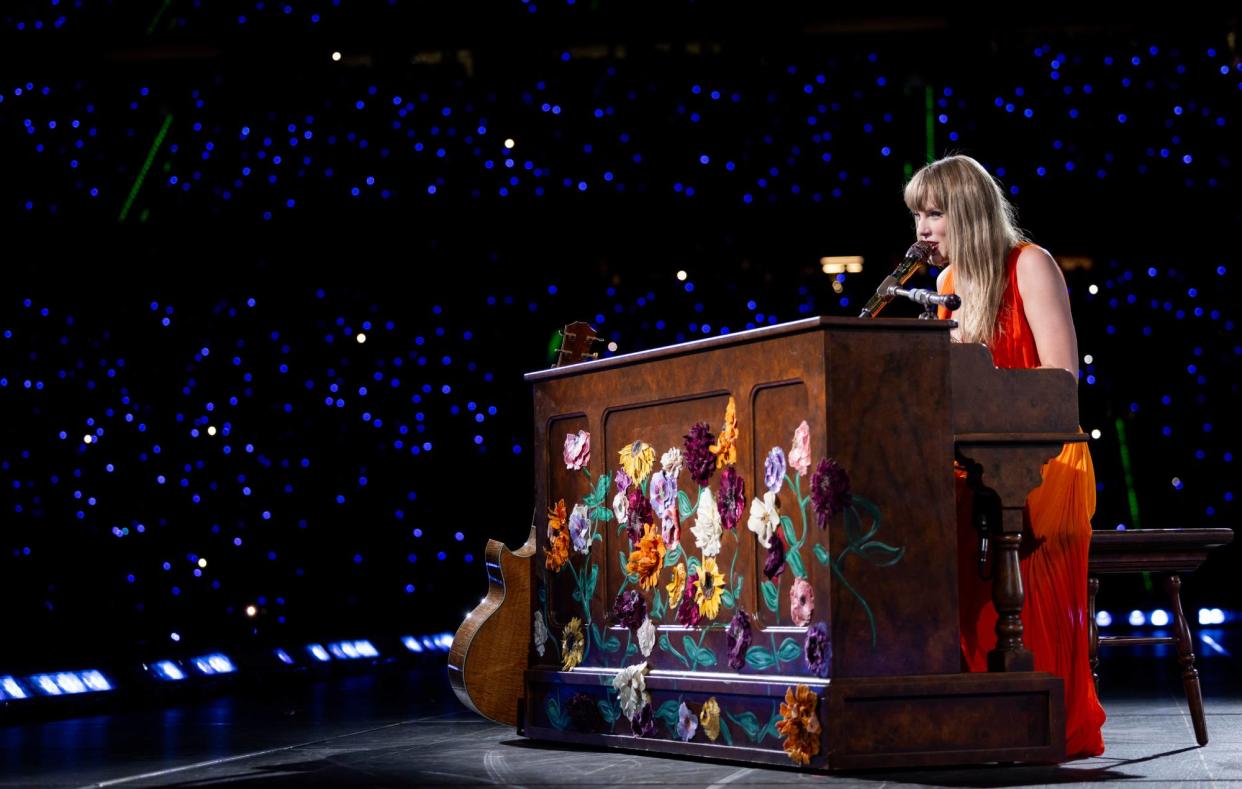 Taylor Swift performs on stage during "Taylor Swift | The Eras Tour" (Photo by Xavi Torrent/TAS24/Getty Images for TAS Rights Management )