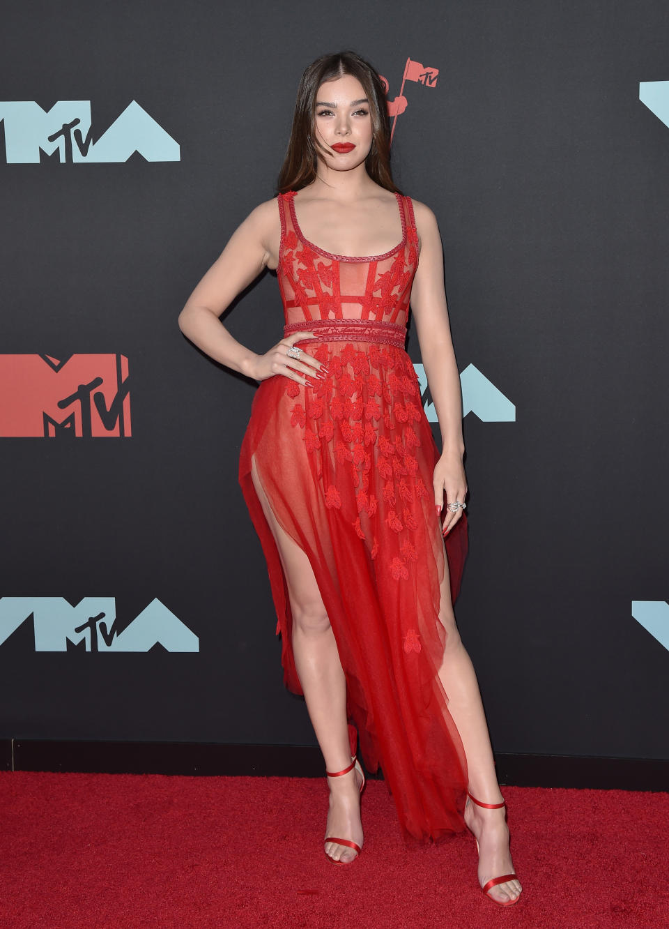 Hailee Steinfeld (ERROR)