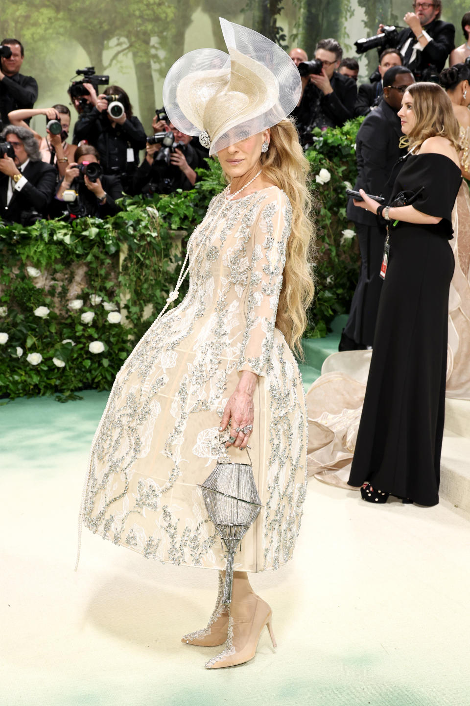 NEW YORK, NEW YORK - MAY 06: Sarah Jessica Parker attends The 2024 Met Gala Celebrating "Sleeping Beauties: Reawakening Fashion" at The Metropolitan Museum of Art on May 06, 2024 in New York City. (Photo by Jamie McCarthy/Getty Images)