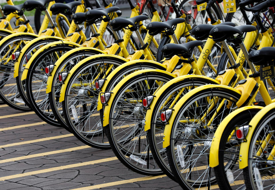 Ofo bike-sharing bicycles are pictured in Singapore August 29, 2017. REUTERS/Edgar Su