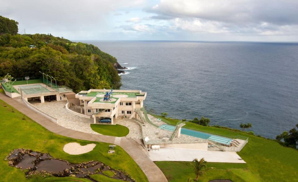 Hawaii’s Cliff-Top Waterfalling Estate