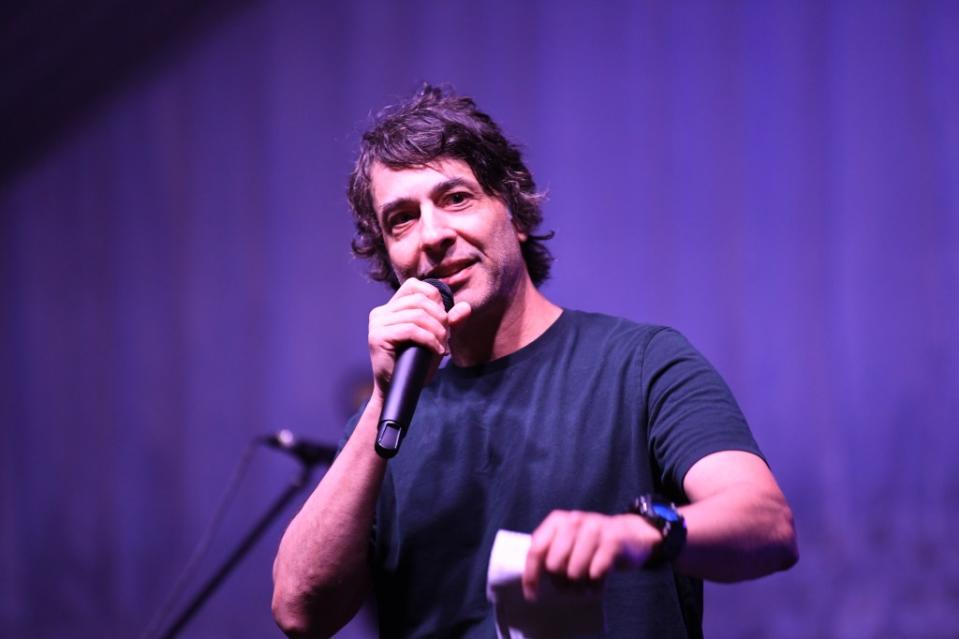 Comedian Arj Barker encountered the mom and her baby during his show at the Athenaeum Theater in Australia. Getty Images