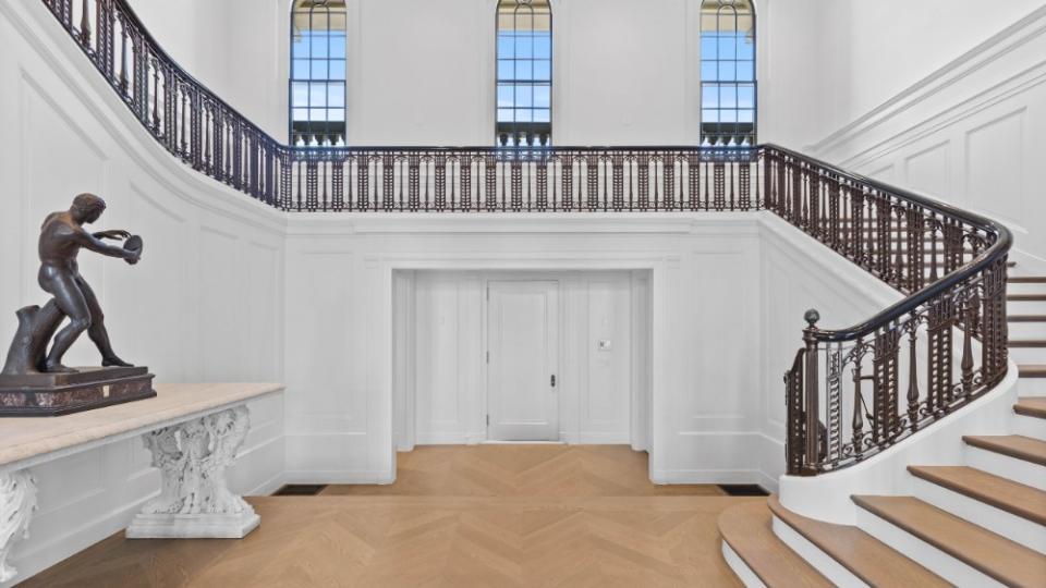 The grand foyer - Credit: Douglas Elliman