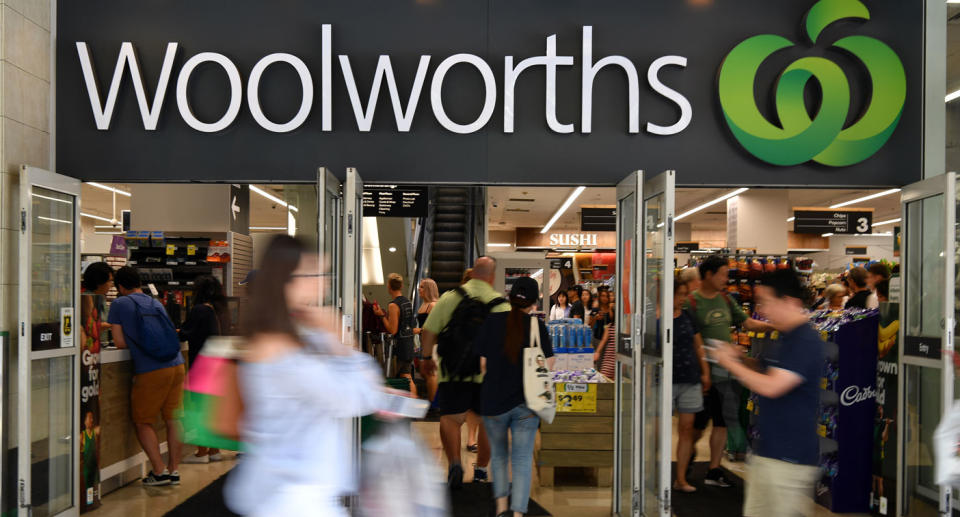 Woolworths shopfront shown as expert reveals Woolworths Rewards tips.