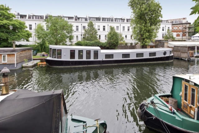Sir Richard Branson's Thames houseboat rents for £900 a week