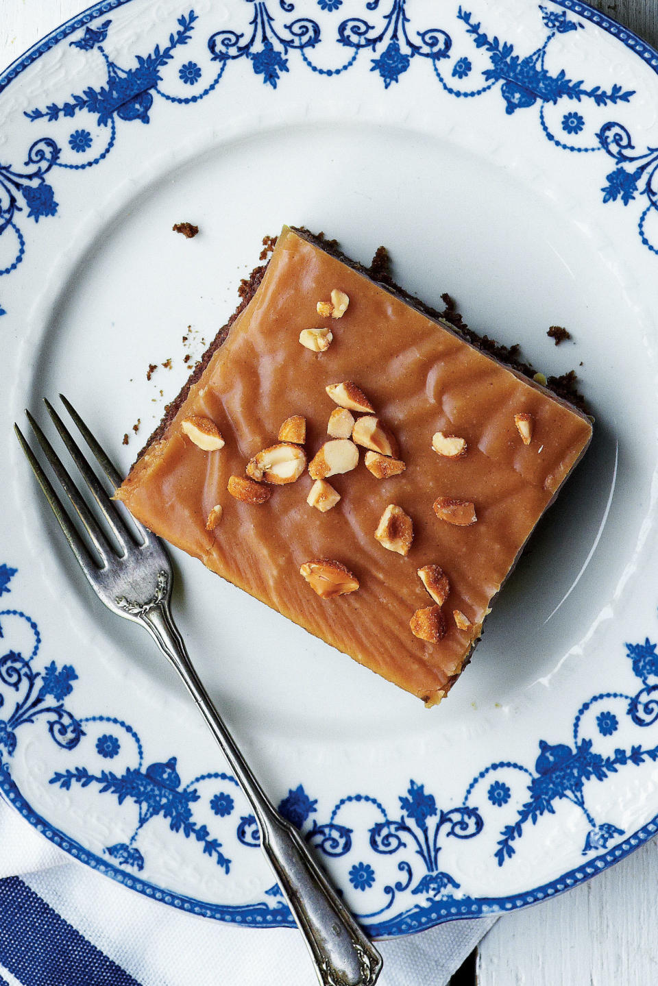 Peanut-Cola Cake