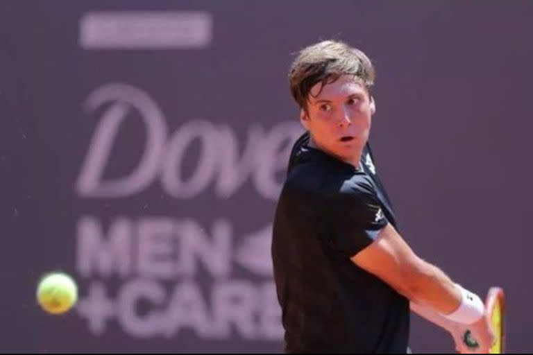 El correntino Lautaro Midón, de 17 años, debutó en el main draw juvenil del Australian Open con una victoria.