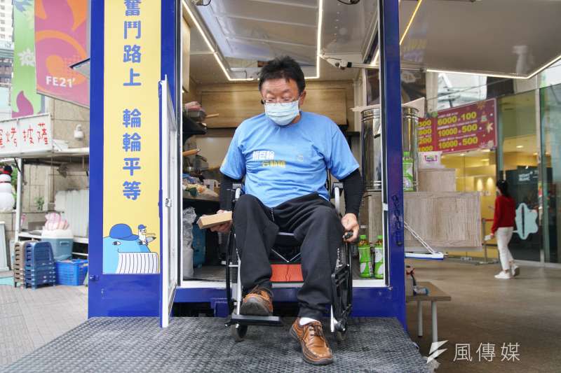 20201214-新巨輪服務協會推出無礙餐車，讓協會成員能生活自立，圖為協會理事長陳安宗。（盧逸峰攝）