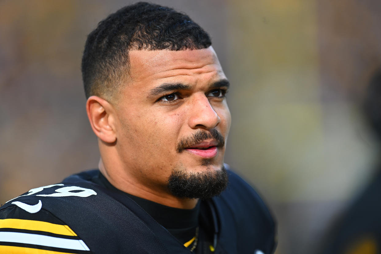 PITTSBURGH, PENNSYLVANIA - DECEMBER 3:  Minkah Fitzpatrick #39 of the Pittsburgh Steelers looks on during the game against the Arizona Cardinals at Acrisure Stadium on December 3, 2023 in Pittsburgh, Pennsylvania. (Photo by Joe Sargent/Getty Images)