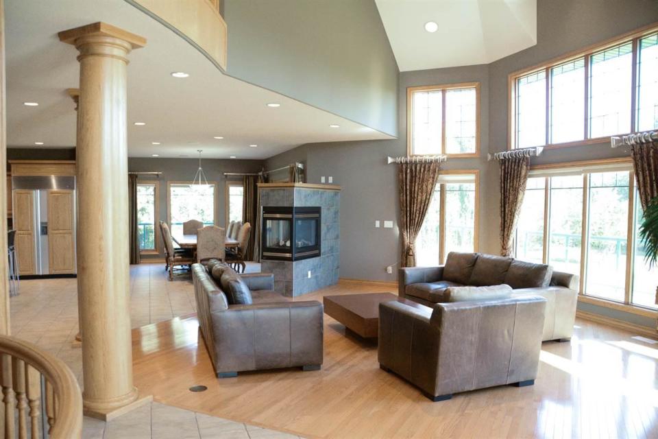 <p><span>15 Briarwood Way, Stony Plain, Alta.</span><br> This 5,500-square-foot home backs onto the fifth hole of the Stony Plain Golf Course.<br> (Photo: Zoocasa) </p>