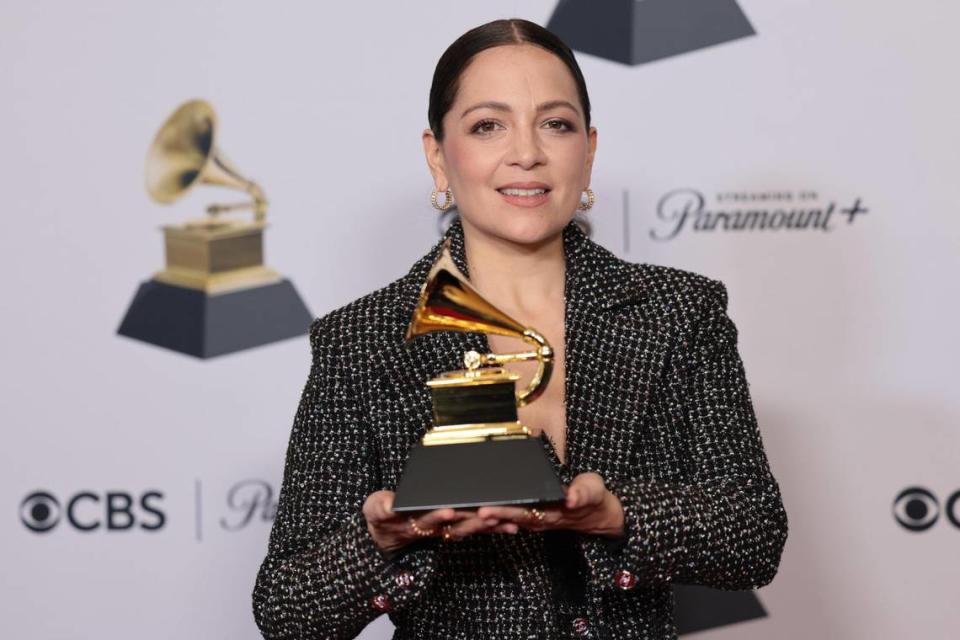 Natalia Lafourcade, winner of the “Best Latin Rock or Alternative Album” award for “De Todas Las Flores”, poses in the press room during the 66th annual Grammy Awards ceremony at Crypto.com Arena in Los Ángeles.