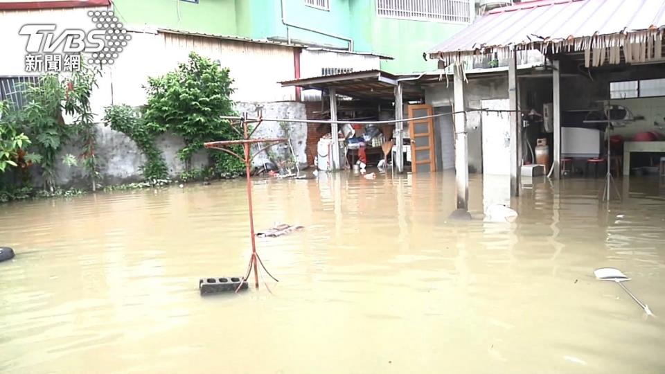 彰化伸港鄉淹水。（圖／TVBS）