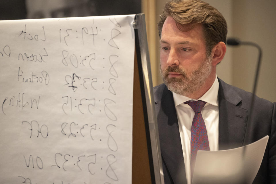 Defense attorney Phillip Barber cross-examines Lt. Britt Dove in the double murder trial of Alex Murdaugh at the Colleton County Courthouse in Walterboro, S.C., Wednesday, Feb. 1, 2023. (Andrew J. Whitaker/The Post And Courier via AP, Pool)