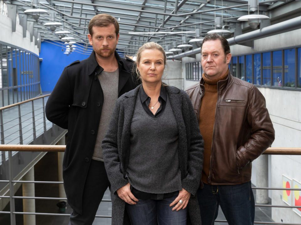 "Die Chefin": Vera Lanz (Katharina Böhm) kann sich auf Max Murnau (Christoph Schechinger, li.) und Paul Böhmer (Jürgen Tonkel) verlassen. (Bild: ZDF / Michael Marhoffer)