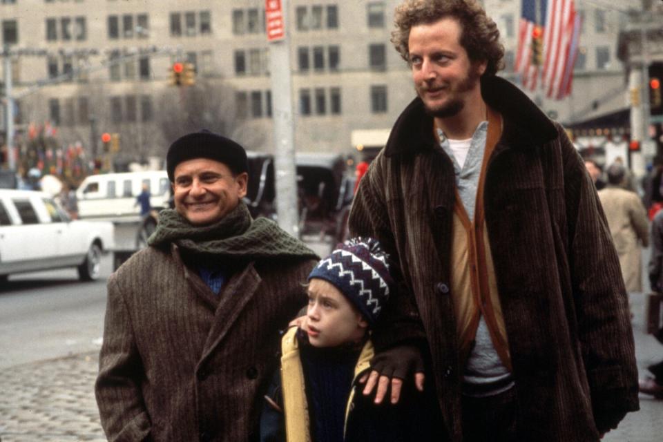 'HOME ALONE 2: LOST IN NEW YORK' WITH 1992, CHRIS COLUMBUS, JOE PESCI, DANIEL STERN IN 1992