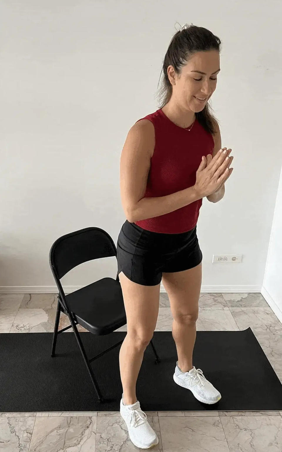 butt exercises Chair squats (Stephanie Mansour)