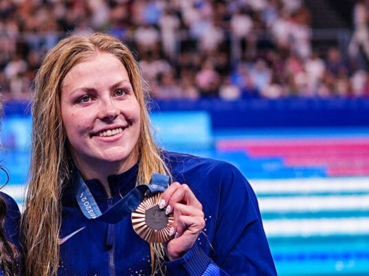 Katharine Berkoff Wins Bronze in 100m Backstroke