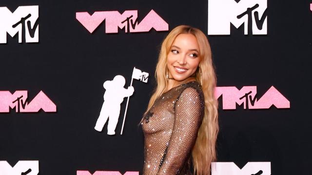 Tinashe's Abs, Butt, Underboob Are 🔥 In Naked Dress VMAs IG Pics