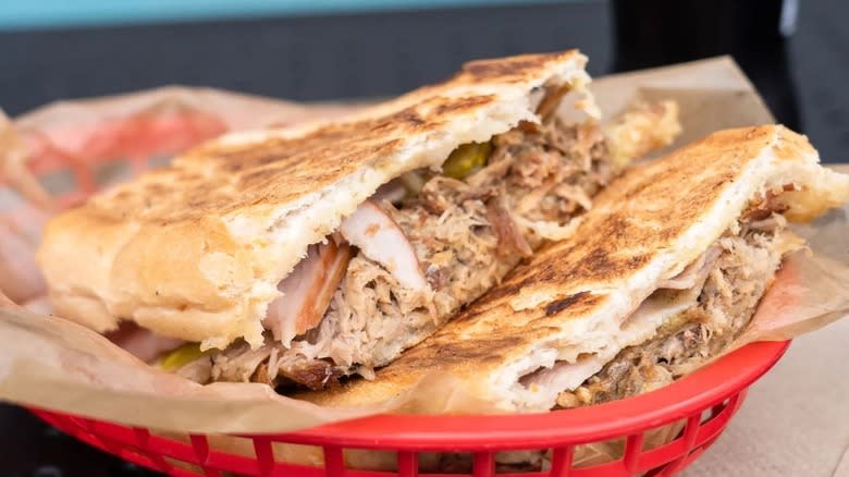 Cuban sandwich in basket