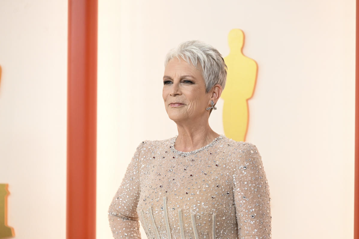 Jamie Lee Curtis Wins Best Supporting Actress Oscar For Everything Everywhere All At Once