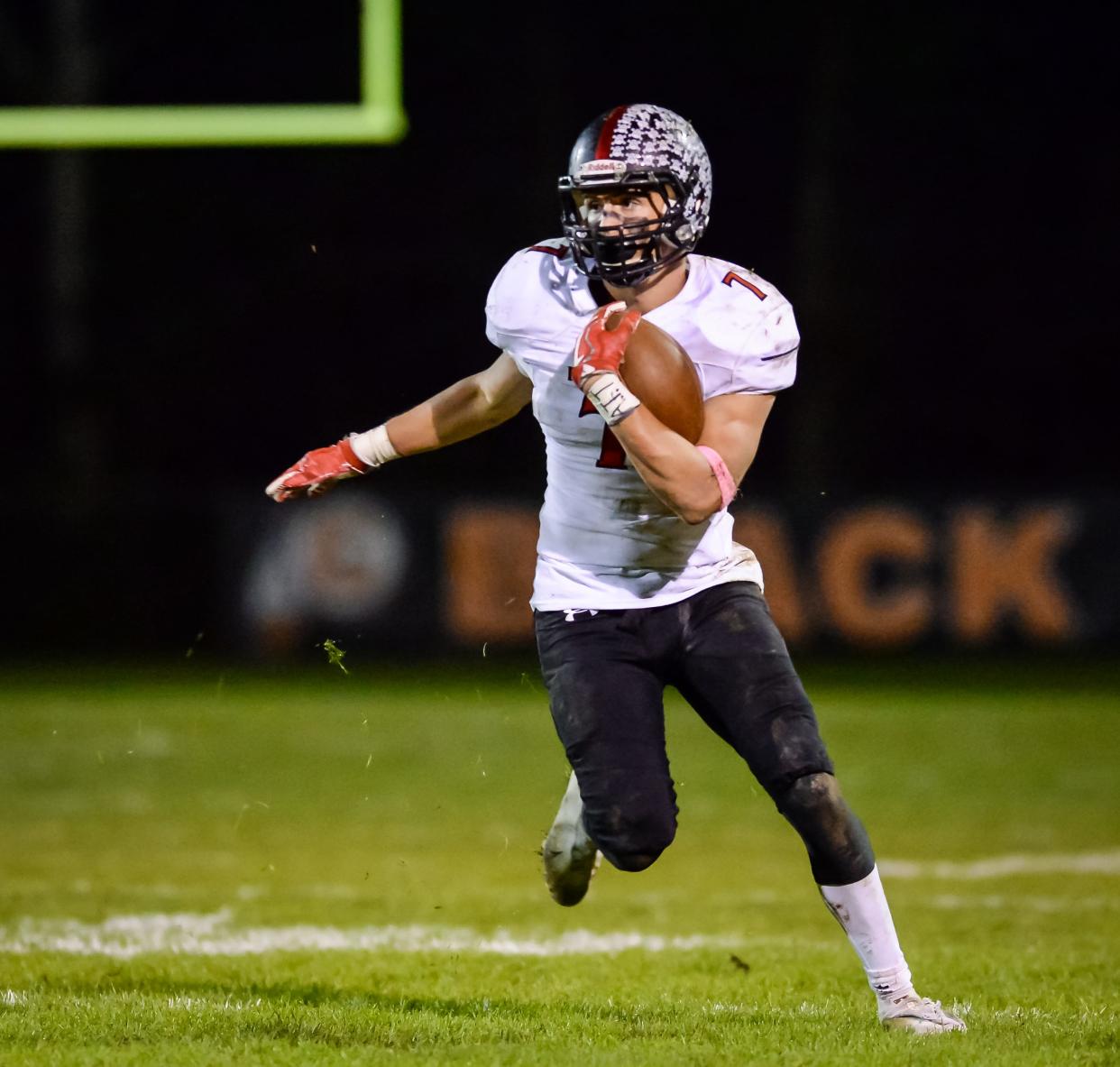 Pewaukee running back Max Sheridan and his teammates will take on Monroe in a Division 3 semifinal.