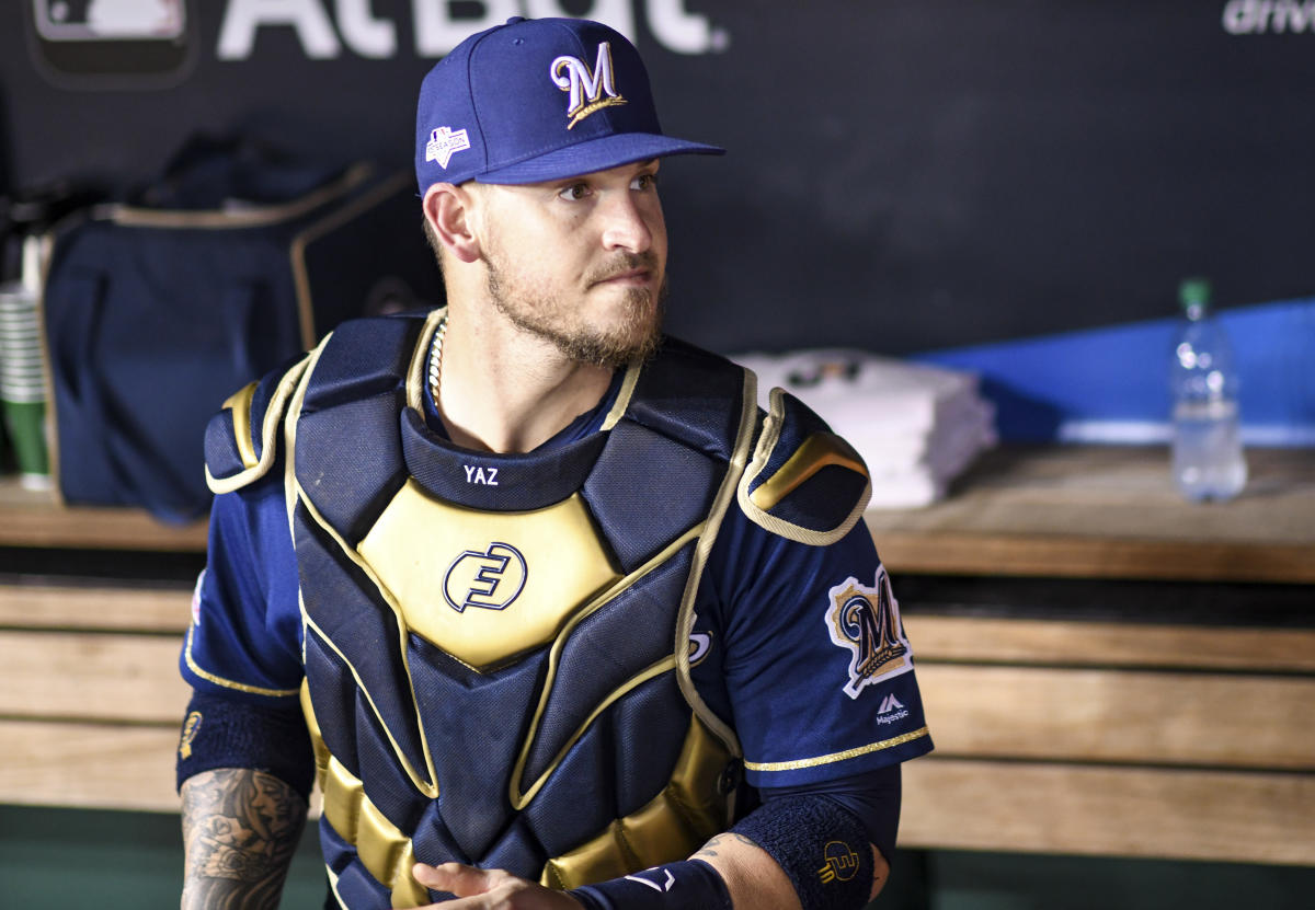 Sox catcher Yasmani Grandal, CPD Memorial Foundation team-up for