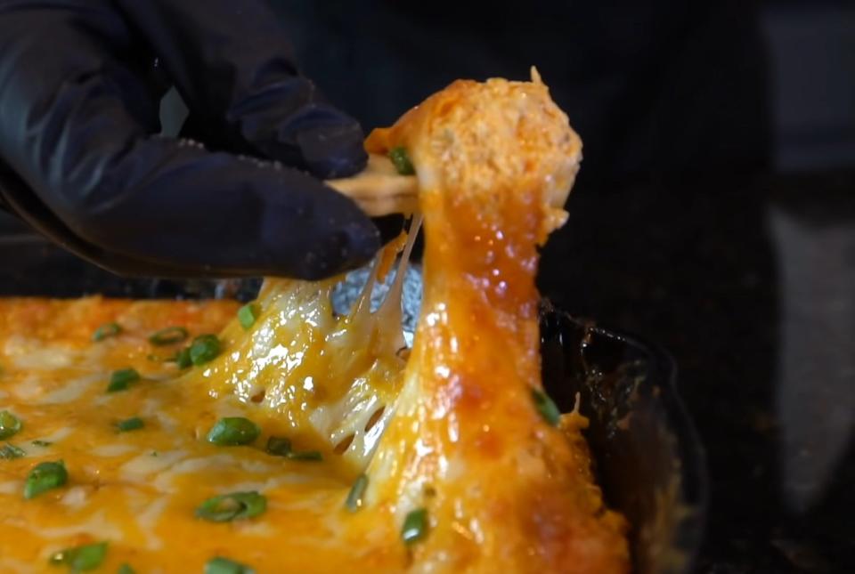 Buffalo chicken cheese dip