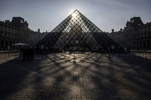 Reception and security personnel at the Louvre museum say they are being overwhelmed by the number of visitors