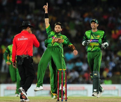 Pakistan cricketer Shahid Afridi (C) during the second and final Twenty20 match against Sri Lanka on June 3. The rivals shared the preceding Twenty20 series in Hambantota as Pakistan bounced back to draw level after Sri Lanka had won the opening match