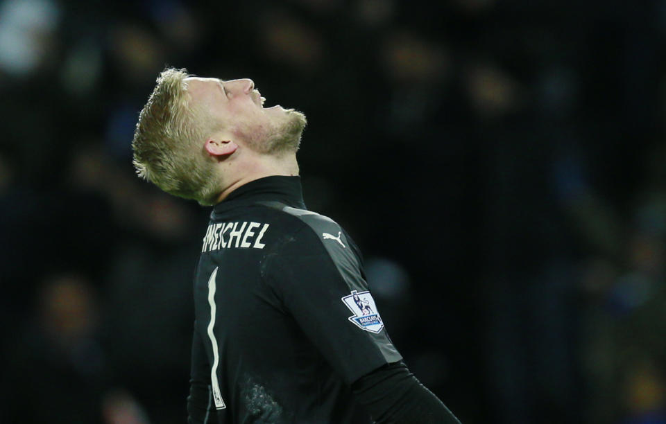 Football Soccer - Leicester City v Liverpool - Barclays Premier League - King Power Stadium - 2/2/16 Kasper Schmeichel celebrates after Jamie Vardy (not pictured) scores the first goal for Leicester City Action Images via Reuters / Jason Cairnduff Livepic EDITORIAL USE ONLY. No use with unauthorized audio, video, data, fixture lists, club/league logos or "live" services. Online in-match use limited to 45 images, no video emulation. No use in betting, games or single club/league/player publications. Please contact your account representative for further details.