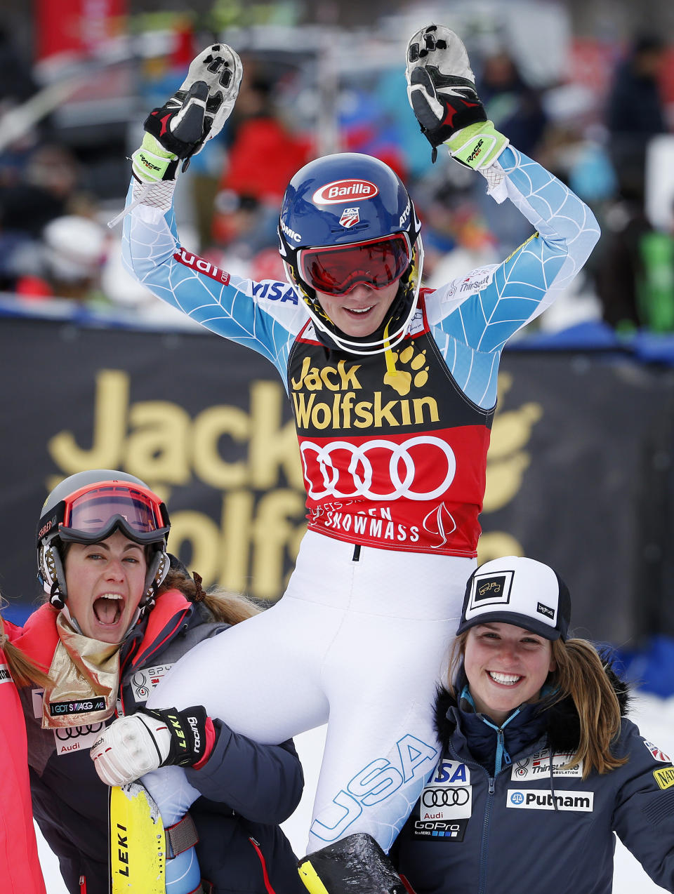 FILE - United States' Mikaela Shiffrin reacts after finishing her second run during the women's World Cup slalom ski race Sunday, Nov. 29, 2015, in Aspen, Colo. Mikaela Shiffrin has matched Lindsey Vonn’s women’s World Cup skiing record with her 82nd win at the women's World Cup giant slalom race, in Kranjska Gora, Slovenia, on Sunday, Jan. 8, 2023. (AP Photo/Brennan Linsley, File)