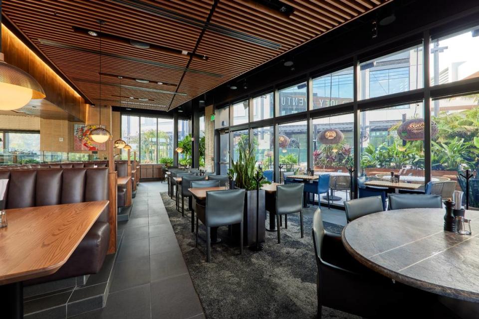 The interior of Joey restaurant at the Aventura Mall.