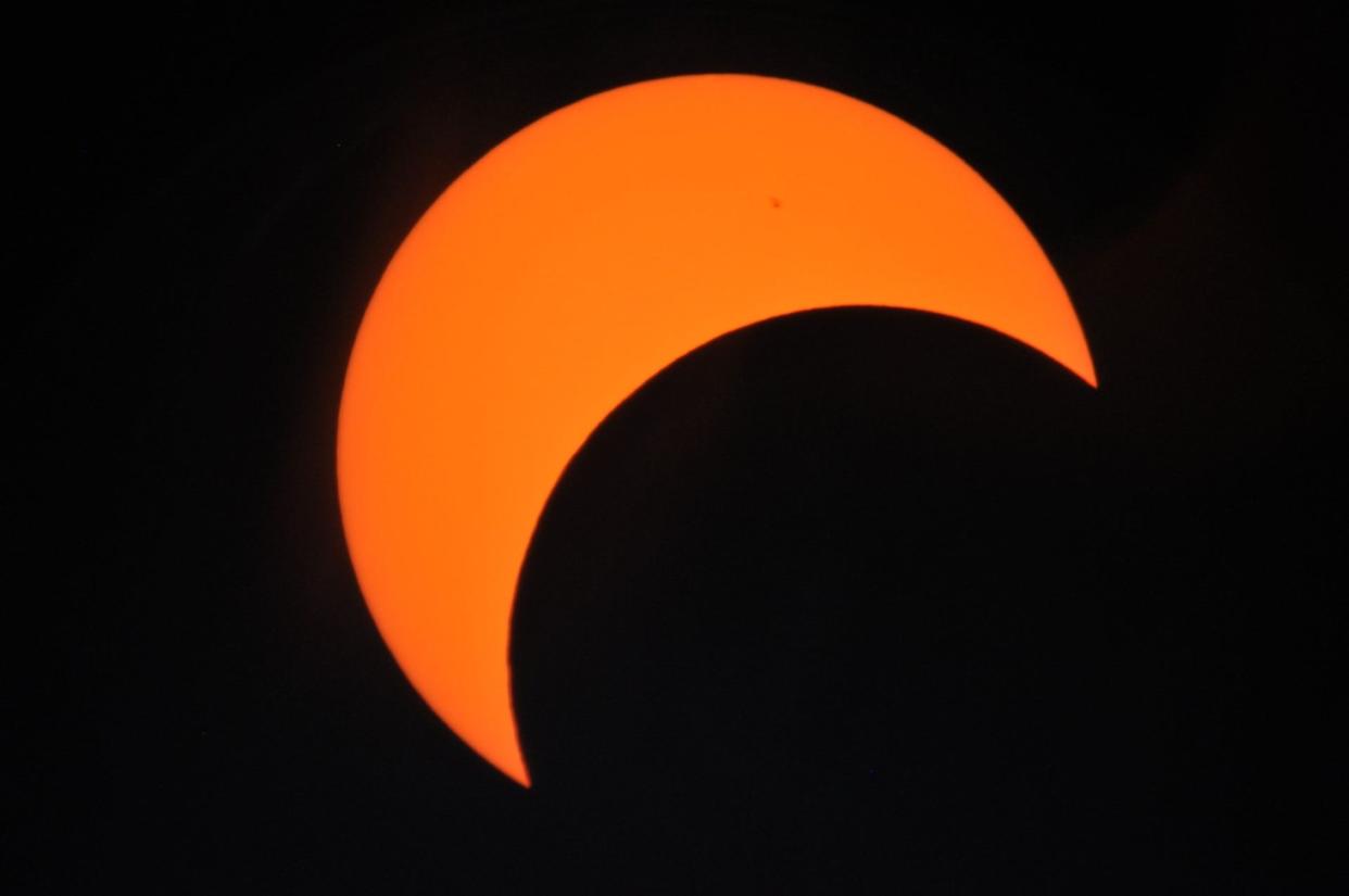 A partial eclipse of the sun will occur on Saturday in Athens.