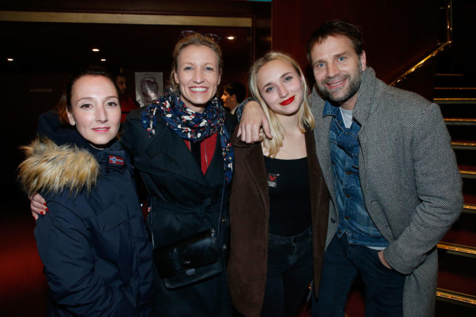 Elle n’échappe nulle part à son ADN de comédienne. Audrey Lamy, sa sœur, Chloé Jouannet, sa fille, Thomas Jouannet, le père de sa fille et Jean Dujardin, son ex mari… Tous sont acteurs ! Alexandra Lamy devrait peut-être songer à lancer son jeu des 7 familles ! ©Bertrand Rindoff Petroff/Laurent Viteur/Getty Images