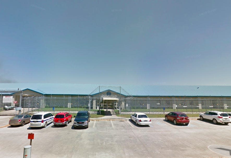 ice detention center louisiana