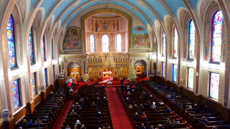 Christmastime jump in church attendance shows faith matters to Canadians, expert says