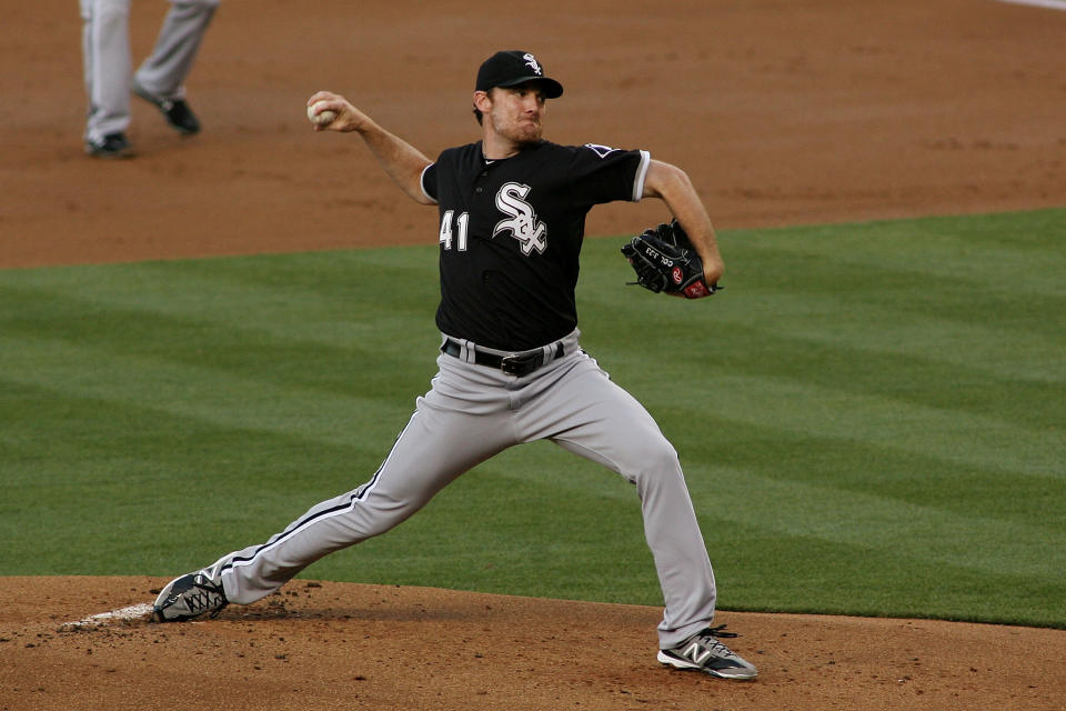 LOS ANGELES, CA - JUNE 16: Philip Humber #41 of the Chicago White Sox pitches against the Los Angeles Dodgers in the first inning at Dodger Stadium on June 16, 2012 in Los Angeles, California. (Photo by Jeff Golden/Getty Images)