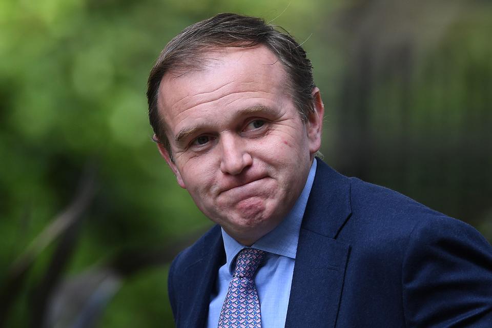 Britain's Environment Secretary George Eustice arrives at 10 Downing Street in central London ahead of the Government's daily COVID-19 update, on April 26, 2020. - Boris Johnson will return to work at the start of the week as pressure increases on the UK government over its handling of the coronavirus crisis which has claimed more than 20,000 lives. (Photo by DANIEL LEAL-OLIVAS / AFP) (Photo by DANIEL LEAL-OLIVAS/AFP via Getty Images)