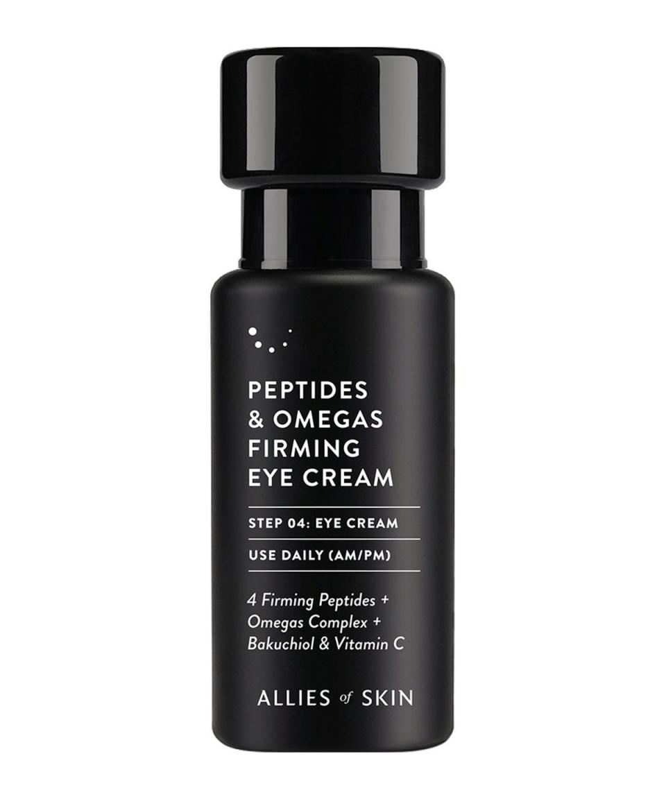 Die Peptides & Omegas Firming Eye Cream von Allies of Skin sorgt für mehr Strahlkraft und weniger Fältchen. (Bild: cultbeauty.com)