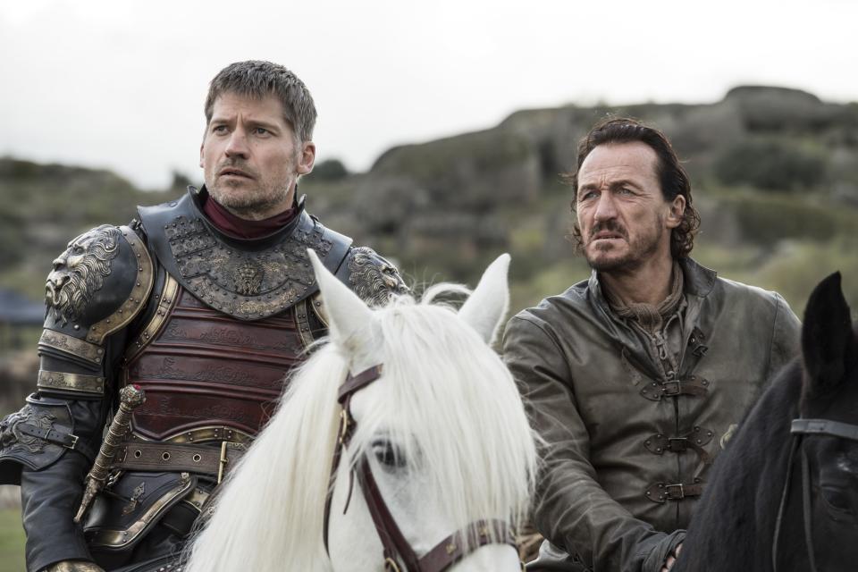 Jaime and Bronn see the Dothrakis and Drogon for the first time