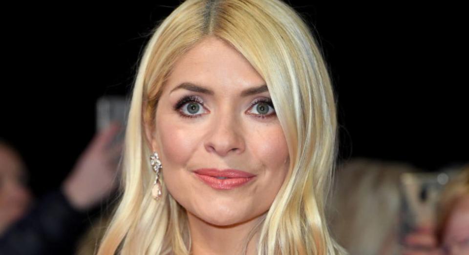 Holly Willoughby's make up artist has revealed the star's affordable beauty look [Photo: Getty]