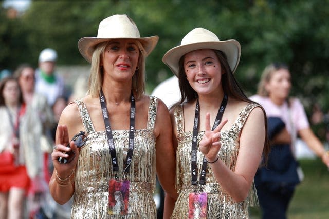 Mai Donohoe with daughter Eirinn McKiernan from Cavan before watching Taylor Swift in Dublin