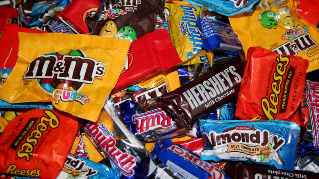 51% Of Fans Think This Halloween Candy Is Superior, Per A Mashed Poll