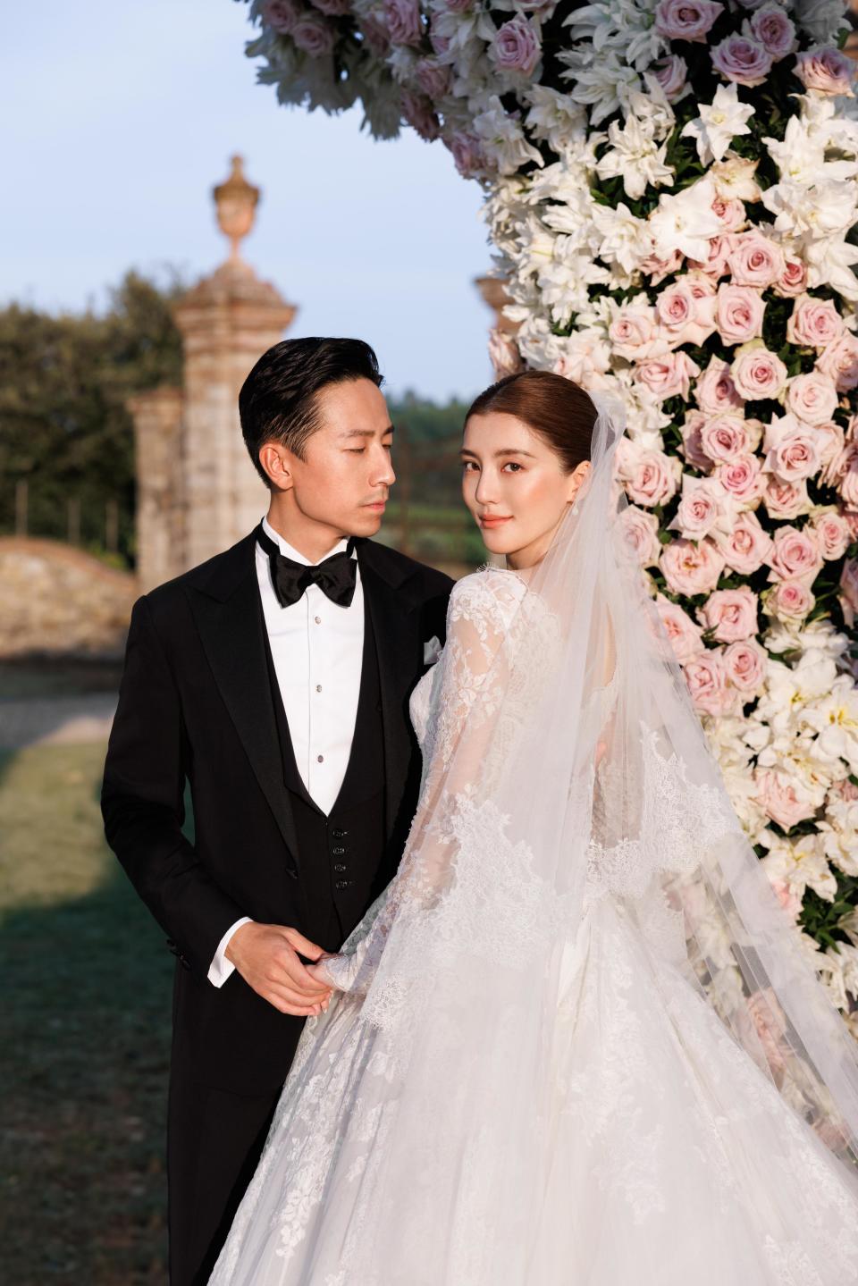 Karena Wu Qianyu and Shi Boxiong, the third generation of billionaires, held a makeup wedding in Italy