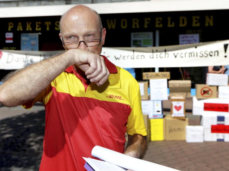 Paketzusteller Helmut Becker war gerührt. Foto: André Hirtz