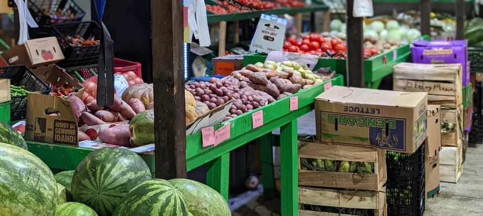 Oneco Farmers Market in Bradenton is home to food and dessert stands, fresh produce and vendors selling a variety of goods.